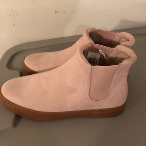 Light pink H&M slip on sneakers